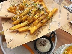 -Mark&Mars Restaurant