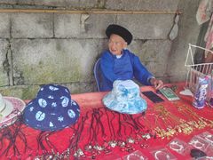 -高荡千年布依古寨旅游景区