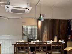 大堂-乔街深夜食堂·小龙虾·高压锅生蚝(杭州总店)