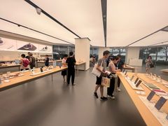 -华为授权体验店(中山公园来福士)