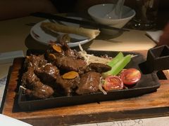 -穹六人间 people 6(岳阳路店)