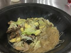 -粘豆包柴火铁锅炖