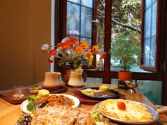 -月亮眼花园餐厅书吧酒吧