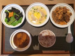 -臻康乃馨月子中心(集美店)
