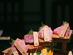 -山川小町·极番烧肉(新地假日广场店)