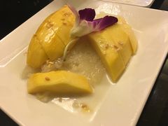 -J Daeng Seafood