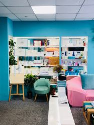 -斐尔国际皮肤管理中心