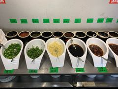 自助调料区-珍巴奴毛肚牛肉小火锅(四惠店)
