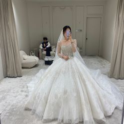 -Renee芮亦婚纱(原丽莎)