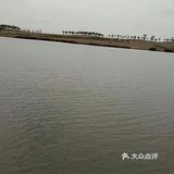 出去游玩也是最适合的，欣赏一下沿途的美景