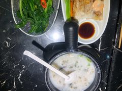 皮蛋瘦肉粥-西关味(大卫城店)