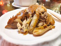 招牌手撕盐焗鸡-金苑酒家·客家菜·广东老字号(万象店)