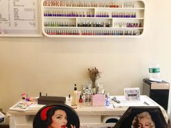 -梓童彩妆.美甲