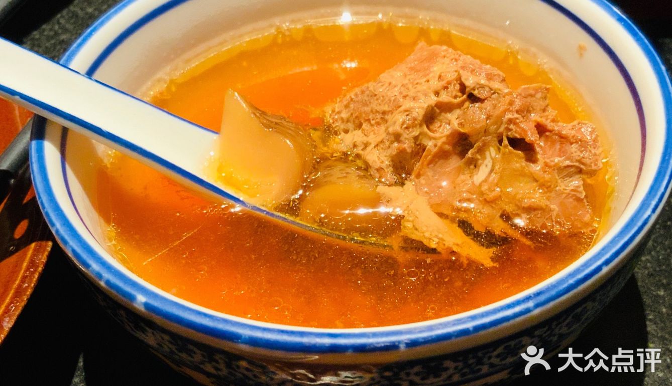 烟熏牛肉的香，配菜叫不出名字，但是脆脆的很好吃