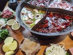 -白乐天毛肚火锅馆(南滨路店)