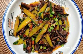 Stir-fried Eel with Cucumber