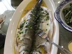 -山明水秀大饭店