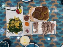 -三江源美食城