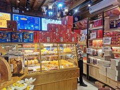 面包甜点陈列柜-昆明冠生园·蛋糕·面包(南强街店)