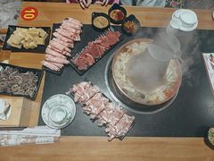 -果松木炭酸菜铜火锅·外婆参鸡汤