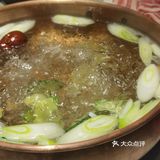 团购：双人餐有一牛肉，一羊肉，还有蔬菜和豆皮粉丝