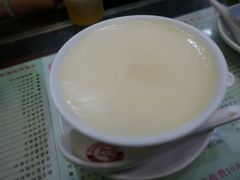顿鲜奶-义顺牛奶公司(庇利金街店)
