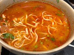 -亮亮面馆(经六路店)