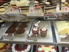 -85度C(生甜甜圈研究工坊·上海平凉店)