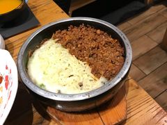 芝士牛肉石锅拌饭-黑牛の店·和牛烧肉(大悦城店)