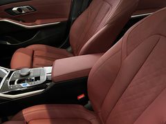 -上海宝信宝马4S店