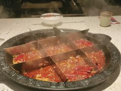 -红九格老火锅(三峡广场店)