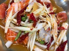 -席娜卡琳火车铁道夜市