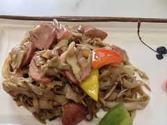 烟竹笋炒腊肠-天龙宝严素食馆(大兴善寺店)