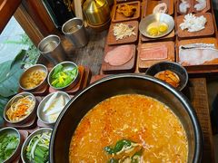-银米·云南传统过桥米线(双廊黑金冠店)