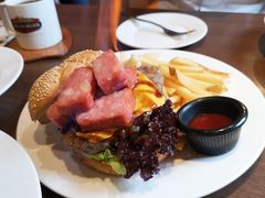 -拉亚汉堡经典餐厅(商城路店)