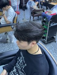 -藤野造型专业烫染接发