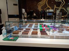 面包甜点陈列柜-GODIVA(国际金融中心店)