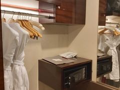 -成都保利公园皇冠假日酒店(熊猫基地店)