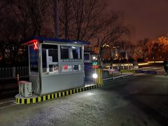 -奥林匹克森林公园南门-停车场
