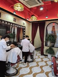 -东方先生国潮男士理发馆