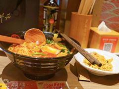 -无敌家现熬骨汤拉面(颐堤港店)