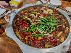 -乡土特色.冷锅鱼.牦牛肉汤锅