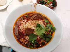 牛肉面-李与白包子铺(桐梓林店)