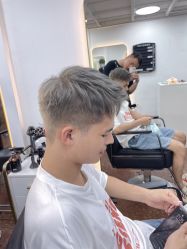 -乾健·烫染·接发SALON