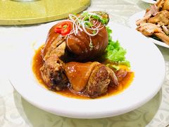 酱肘子-添福来墨鱼饺子 · 海鲜东北菜(大连星海·黄浦路店)