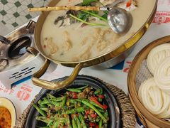 -堂瓦里·33年传统赣菜(第一街区店)