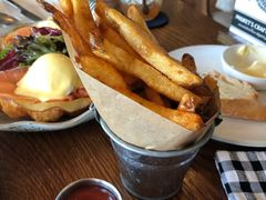 -ROAST coffee & eatery