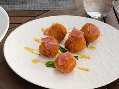 意大利火腿炸虾丸子-MONICH牛排融合餐厅(和义大道购物中心店)