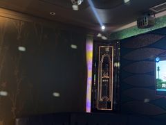 -依呀呀ktv烧烤小串(中山西路店)