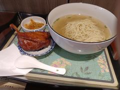 -百年老字号·观振兴蟹黄面·三虾面·苏式面(观前街富仁坊巷店)